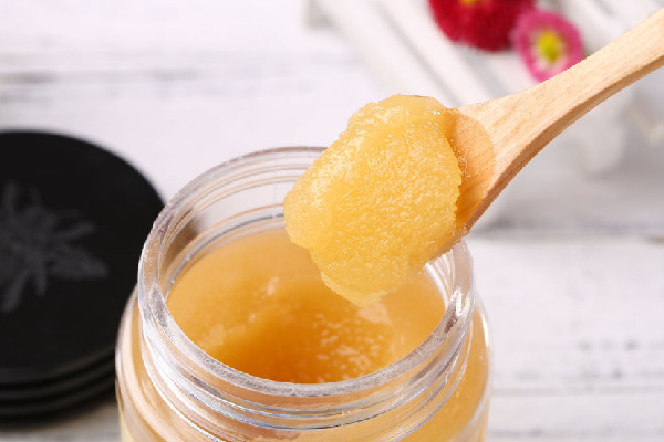 蜂蜜水早上喝好還是晚上睡前喝好 蜂蜜水有助于睡眠嗎 蜂蜜水早上喝好還是晚上睡前喝好 蜂蜜水有助于睡眠嗎