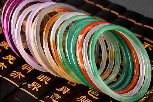 叮當(dāng)鐲買大點好還是小點好 叮當(dāng)鐲買多大的