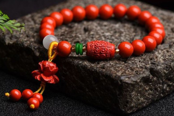 朱砂手鏈?zhǔn)羌t色的好還是紫色的好 朱砂手鏈?zhǔn)前导t色的是真的嗎 朱砂手鏈?zhǔn)羌t色的好還是紫色的好 朱砂手鏈?zhǔn)前导t色的是真的嗎