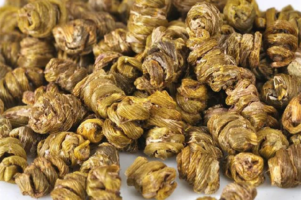 石斛用開水泡還是溫水 石斛泡水喝好還是煮水喝好 石斛用開水泡還是溫水 石斛泡水喝好還是煮水喝好