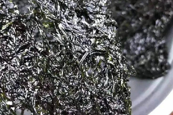 紫菜有點發(fā)霉了還能吃嗎 紫菜發(fā)霉能不能曬太陽呢 紫菜有點發(fā)霉了還能吃嗎 紫菜發(fā)霉能不能曬太陽呢