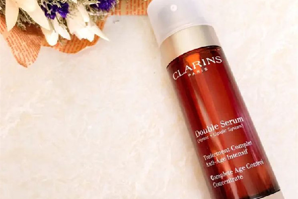 嬌韻詩(shī)雙萃精華怎么切換大小滴 嬌韻詩(shī)雙萃精華大滴和小滴有什么區(qū)別