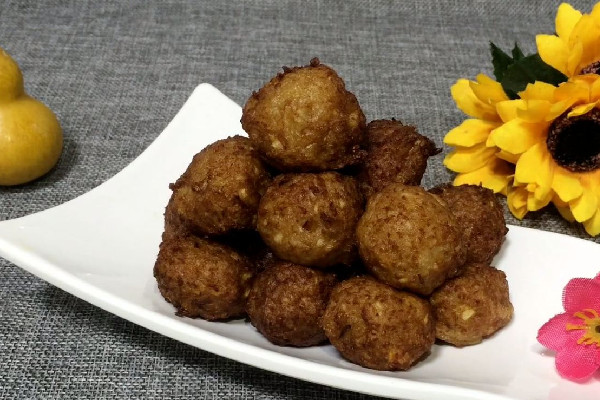 肉丸子炸好了發(fā)現(xiàn)咸了怎么辦 肉丸子怎么做又滑又有彈性 肉丸子炸好了發(fā)現(xiàn)咸了怎么辦 肉丸子怎么做又滑又有彈性