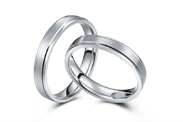 純銀戒指大概多少錢(qián)一個(gè) 純銀戒指買(mǎi)什么牌子的好 純銀戒指大概多少錢(qián)一個(gè) 純銀戒指買(mǎi)什么牌子的好