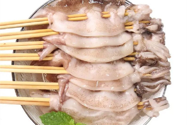 新鮮魷魚(yú)和泡發(fā)魷魚(yú)的區(qū)別 新鮮魷魚(yú)買(mǎi)大的好還是小的好