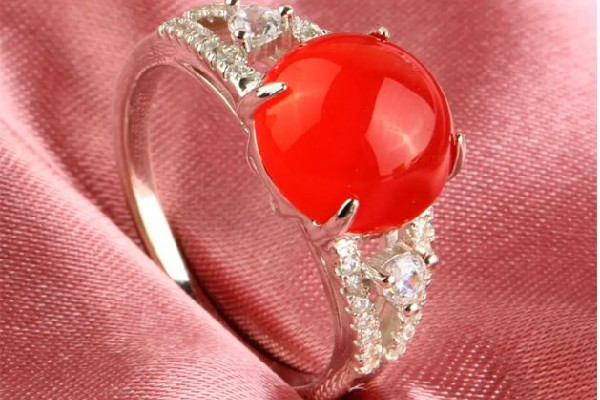 紅玉髓適合什么屬相 紅玉髓佩戴禁忌