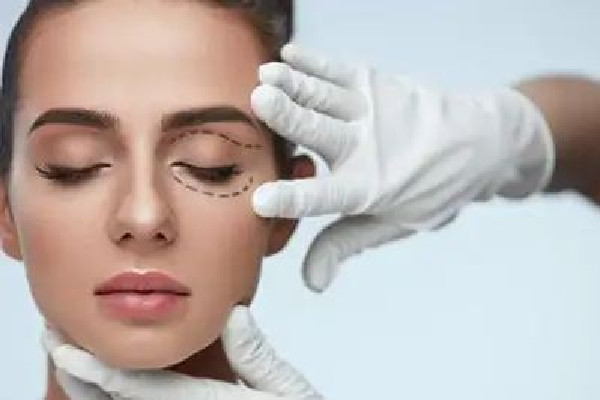 武漢下眼袋摘除手術(shù)多少錢(qián) 武漢下眼袋摘除手術(shù)醫(yī)院