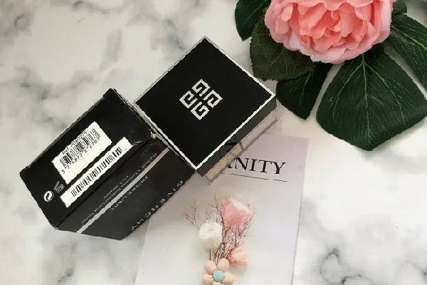 紀梵希散粉的粉撲臟了怎么辦 紀梵希散粉的粉撲臟了怎么清洗