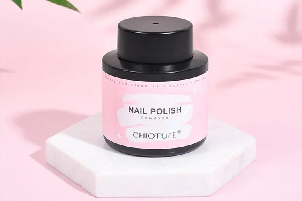 卸甲水使皮膚變皺會(huì)好嗎 卸甲水為什么會(huì)除膠