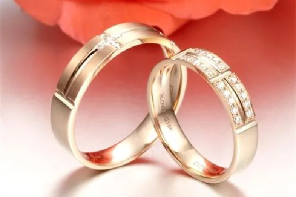 婚戒買(mǎi)黃金的好還是鉆石的好 婚戒買(mǎi)18k金的好嗎