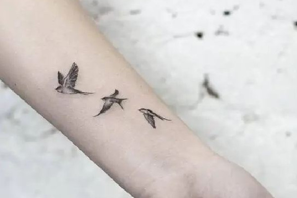 江漢路步行街鐵木針刺青私人訂制小圖案紋身效果怎么樣 小圖案紋身多少錢(qián)