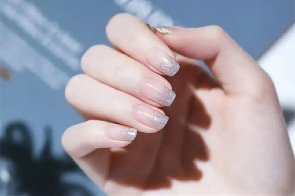 漸變美甲用什么刷子 漸變美甲用什么暈染膠 漸變美甲用什么刷子 漸變美甲用什么暈染膠