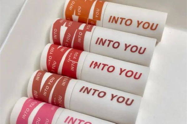 唇泥用什么定妝 唇泥可以保持多長時(shí)間