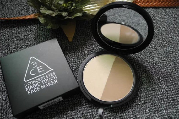 修容粉用什么刷子 修容粉可以用美妝蛋按壓?jiǎn)? alt=