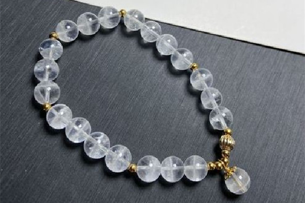 白水晶是有棉絮好還是沒(méi)有棉絮好 白水晶買什么樣的比較好