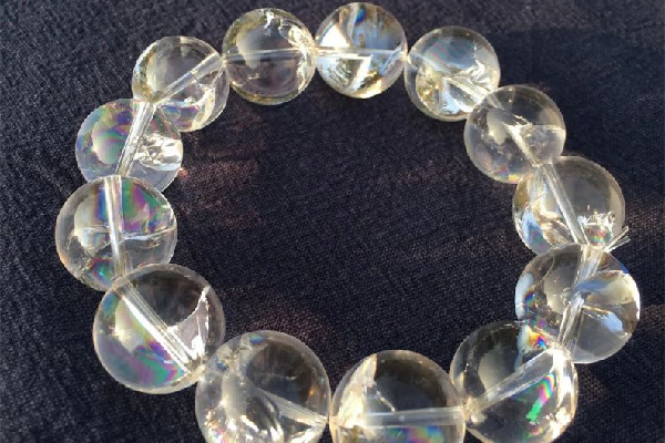 白水晶是有棉絮好還是沒(méi)有棉絮好 白水晶買什么樣的比較好