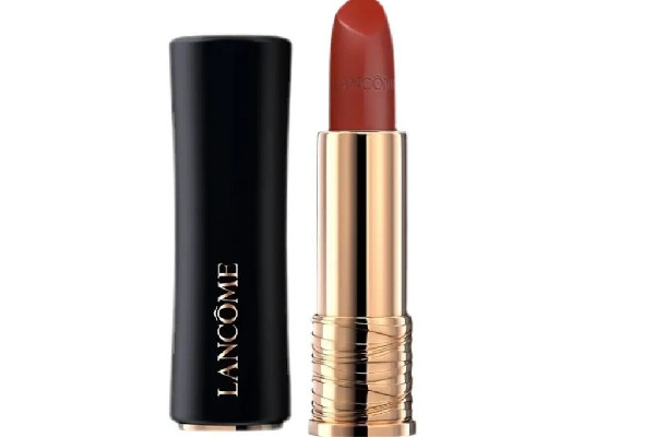 絲絨口紅和啞光口紅的區(qū)別 絲絨口紅是什么質(zhì)地 絲絨口紅和啞光口紅的區(qū)別 絲絨口紅是什么質(zhì)地