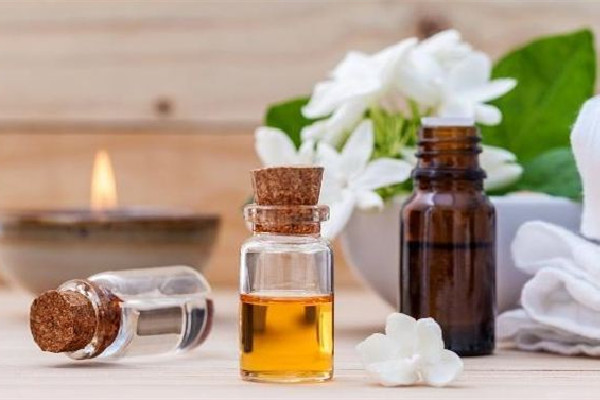 中南路美涵·半永久美睫美膚館店肩頸開(kāi)背項(xiàng)目怎么樣 精油開(kāi)背是全身嗎