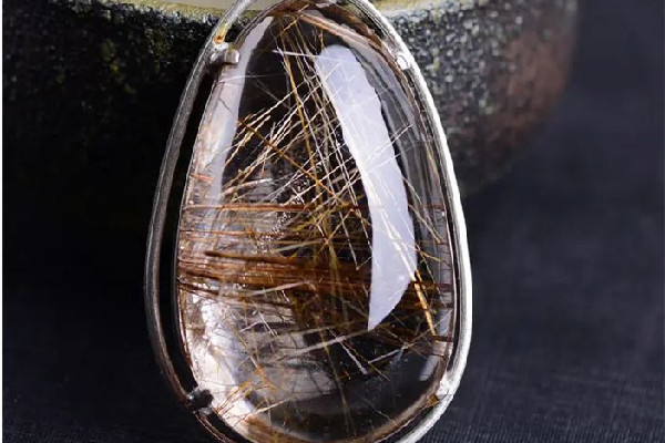 發(fā)晶買(mǎi)回來(lái)可以直接戴嗎 發(fā)晶買(mǎi)回來(lái)要消磁嗎