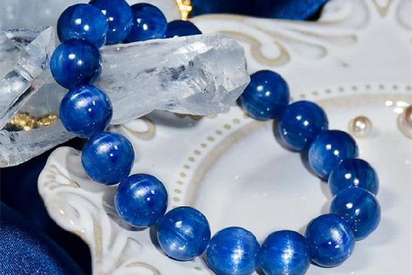 藍晶石產地哪個國家 藍晶石什么樣的好