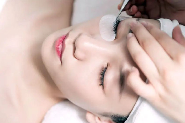 中南路丹鳳眼國際眼部美容連鎖機構項目體驗怎么樣 眼部護理用什么精油好