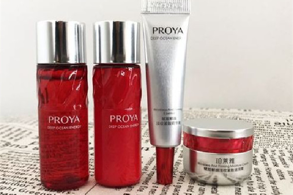 珀萊雅早c晚a精華怎么樣 珀萊雅早c晚a指的是什么 珀萊雅早c晚a精華怎么樣 珀萊雅早c晚a指的是什么