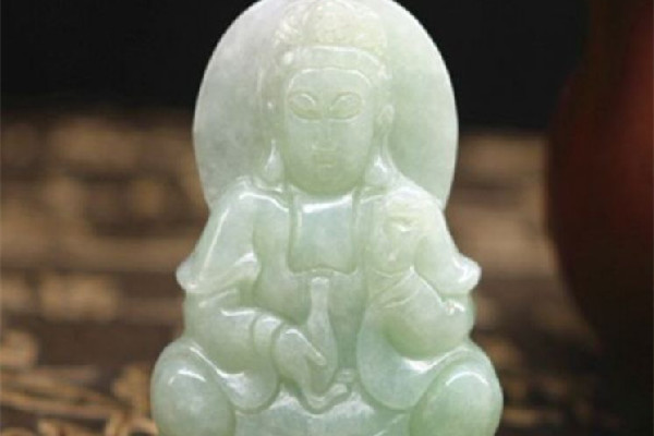 觀音吊墜什么材質(zhì)比較好 觀音吊墜買黃金的還是和田玉 觀音吊墜什么材質(zhì)比較好 觀音吊墜買黃金的還是和田玉
