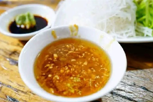 油碟可以解辣嗎 油碟解辣還是芝麻醬解辣 油碟可以解辣嗎 油碟解辣還是芝麻醬解辣