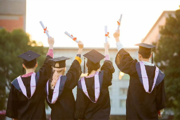 2023屆高校畢業(yè)生預(yù)計(jì)1158萬 畢業(yè)后的檔案放到哪里去