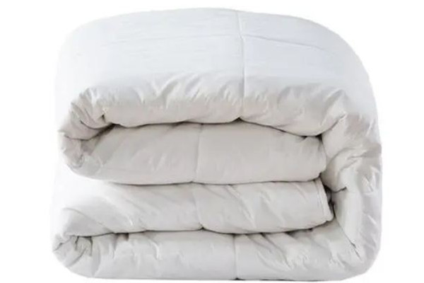 羊絨被子的價(jià)格一般是多少 羊絨被買多重的好 羊絨被子的價(jià)格一般是多少 羊絨被買多重的好