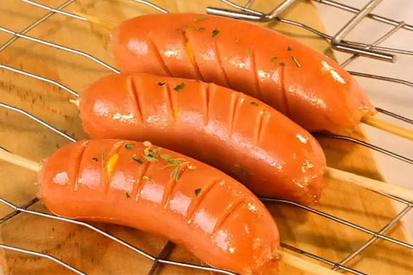 欠債4600萬大叔直播賣烤腸還債 烤腸有營養(yǎng)價值嗎