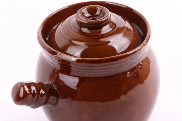 瓦罐和砂鍋有什么區(qū)別 瓦罐和砂鍋哪個煲湯好 瓦罐和砂鍋有什么區(qū)別 瓦罐和砂鍋哪個煲湯好