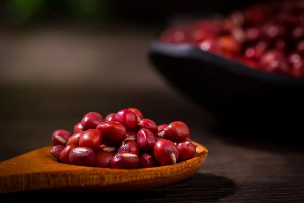 紅豆煮多久才會(huì)熟 紅豆煮花生有什么好處 紅豆煮多久才會(huì)熟 紅豆煮花生有什么好處