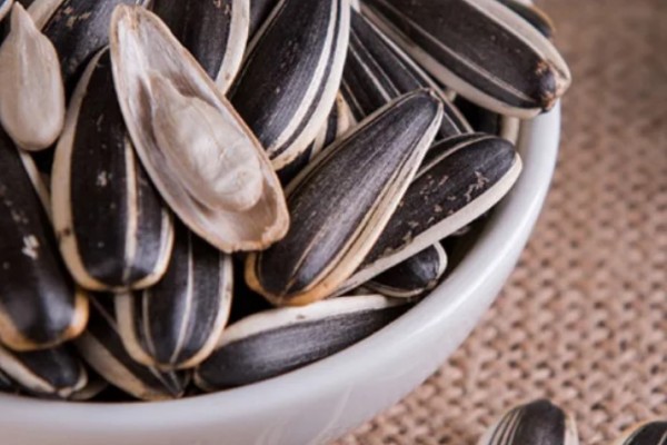 葵瓜子吃多了上火嗎 葵瓜子會導(dǎo)致過敏嗎