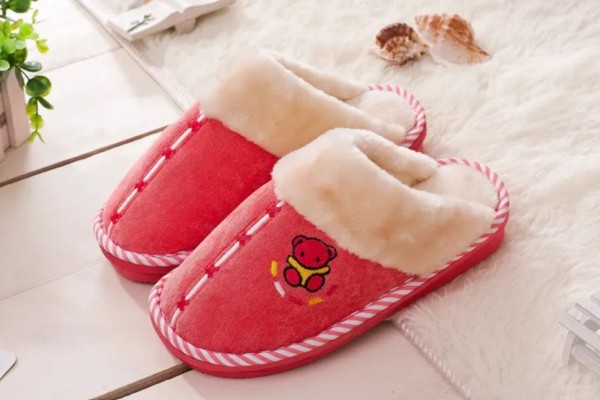 棉拖鞋洗了為什么臭 棉拖鞋洗了發(fā)臭怎么辦 棉拖鞋洗了為什么臭 棉拖鞋洗了發(fā)臭怎么辦