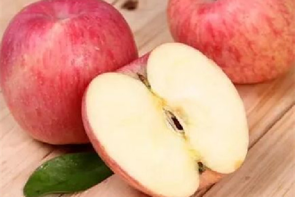 紅富士蘋(píng)果吃起來(lái)怎么樣 紅富士蘋(píng)果有什么營(yíng)養(yǎng)價(jià)值