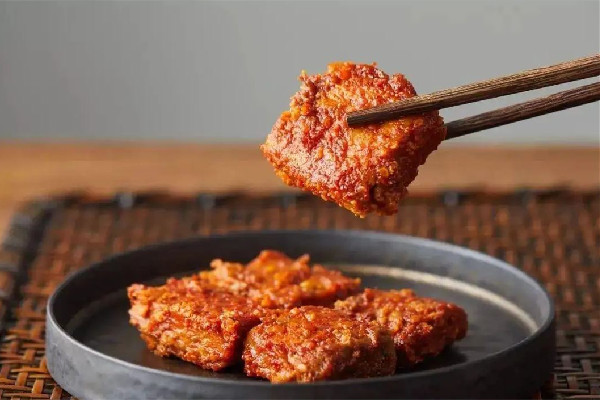 霉豆腐出水了還能吃嗎 霉豆腐要放花椒嗎