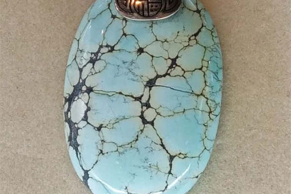 綠松石可以用橄欖油保養(yǎng)嗎 綠松石保養(yǎng)方法和禁忌 綠松石可以用橄欖油保養(yǎng)嗎 綠松石保養(yǎng)方法和禁忌