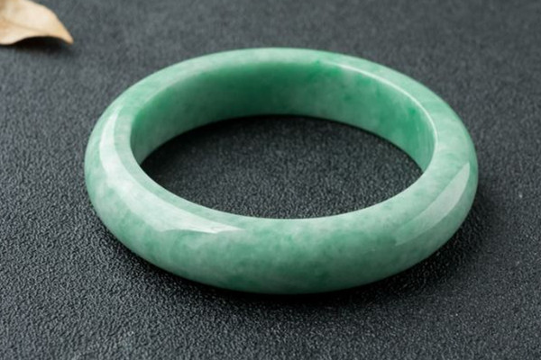 豆種翡翠有收藏價值嗎 豆種翡翠是大理石嗎 豆種翡翠有收藏價值嗎 豆種翡翠是大理石嗎