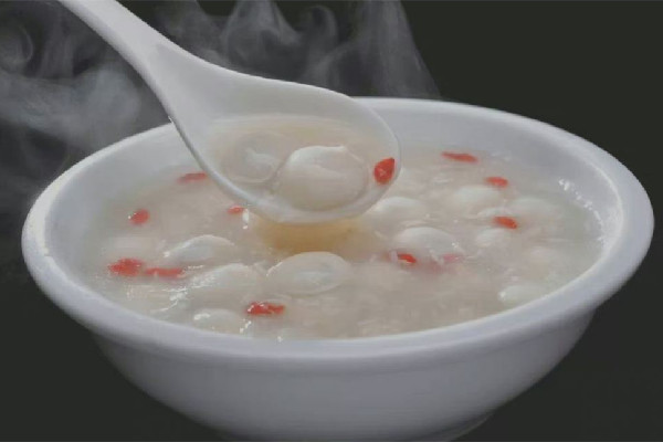 米酒湯圓的功效與作用 米酒湯圓是不是可以下奶 米酒湯圓的功效與作用 米酒湯圓是不是可以下奶