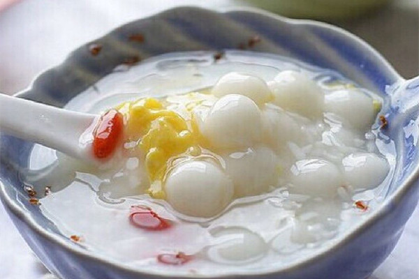 米酒湯圓的功效與作用 米酒湯圓是不是可以下奶 米酒湯圓的功效與作用 米酒湯圓是不是可以下奶