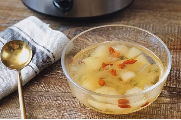 冰糖燉雪梨燉多長時間 冰糖燉雪梨燉到什么程度 冰糖燉雪梨燉多長時間 冰糖燉雪梨燉到什么程度