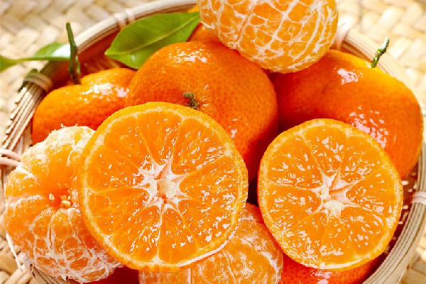 砂糖橘吃了會(huì)變黃嘛 砂糖橘對(duì)皮膚好嗎 砂糖橘吃了會(huì)變黃嘛 砂糖橘對(duì)皮膚好嗎