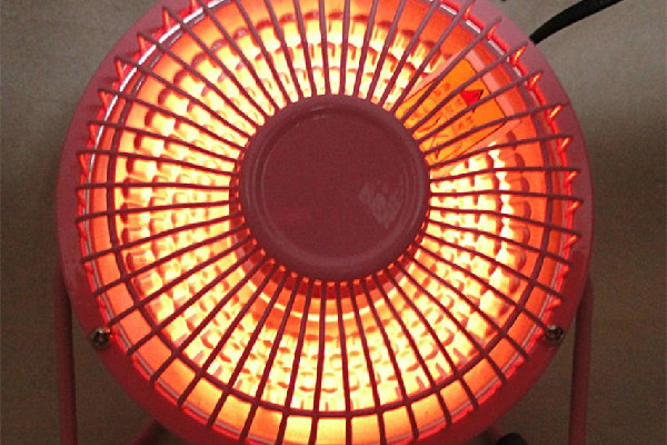 小太陽(yáng)取暖器和空調(diào)哪個(gè)費(fèi)電 小太陽(yáng)取暖器和空調(diào)哪個(gè)更健康