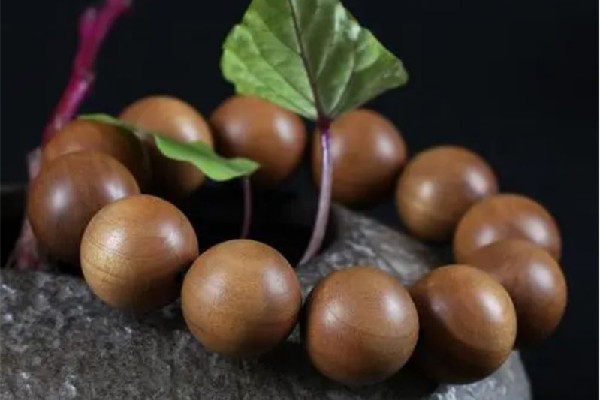 檀香手串如何鑒別 檀香手串有香味嗎