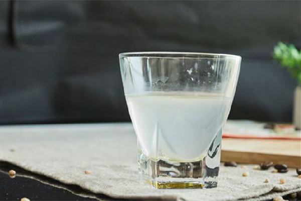 淡鹽水要放多少鹽 淡鹽水放一晚上能喝嗎 淡鹽水要放多少鹽 淡鹽水放一晚上能喝嗎