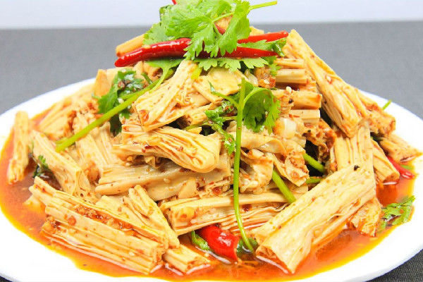 眾人戶外吃席8個涼菜被凍成“硬菜” 涼菜是哪里的特色 眾人戶外吃席8個涼菜被凍成“硬菜” 涼菜是哪里的特色