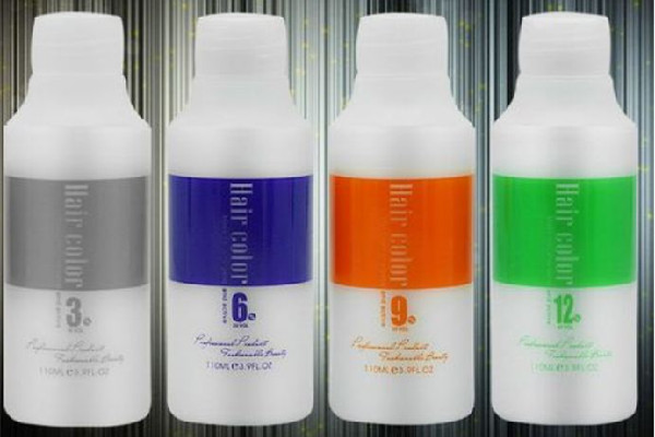 雙氧奶越多顏色越深嗎 雙氧奶是漂發(fā)劑嗎 雙氧奶越多顏色越深嗎 雙氧奶是漂發(fā)劑嗎