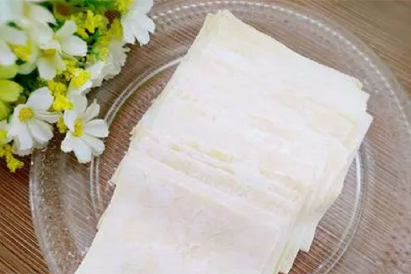 餛飩皮怎樣做勁道不破 餛飩皮用什么面粉做的 餛飩皮怎樣做勁道不破 餛飩皮用什么面粉做的