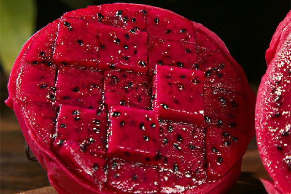 紅心火龍果含糖量高嗎 紅心火龍果適合每天吃嗎 紅心火龍果含糖量高嗎 紅心火龍果適合每天吃嗎